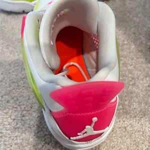 Lemonade Women’s Jordan’s. Size 7Y